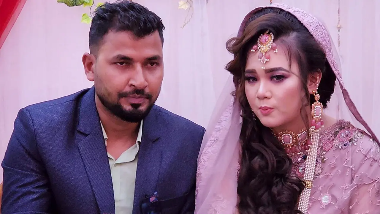 প্রেমের টানে তাইওয়ানের যুবতী পরিবার নিয়ে শরীয়তপুরে