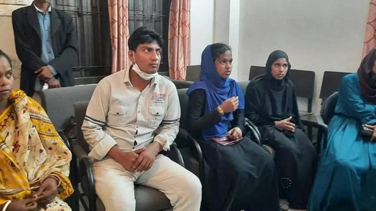 নোয়াখালীতে মানব পাচারকারী গ্রেপ্তার, ৪ নারী উদ্ধার