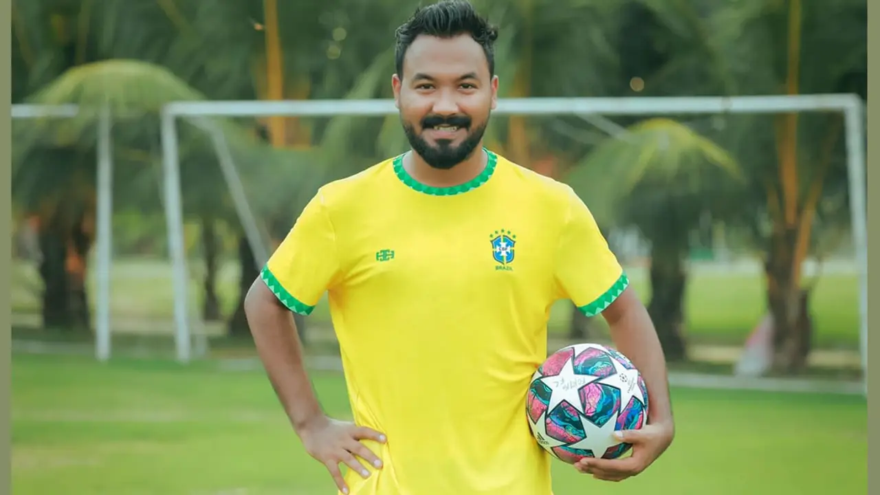 ওস্তাদের মাইর শেষ রাইতে: পলাশ