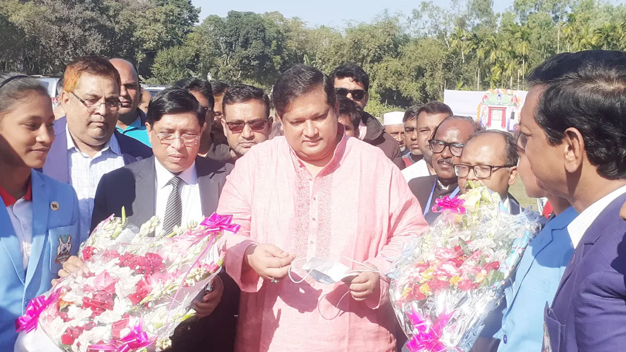 ‘তরুণ প্রজন্মকে মাদক থেকে রক্ষা করতে খেলাধুলার বিকল্প নেই’