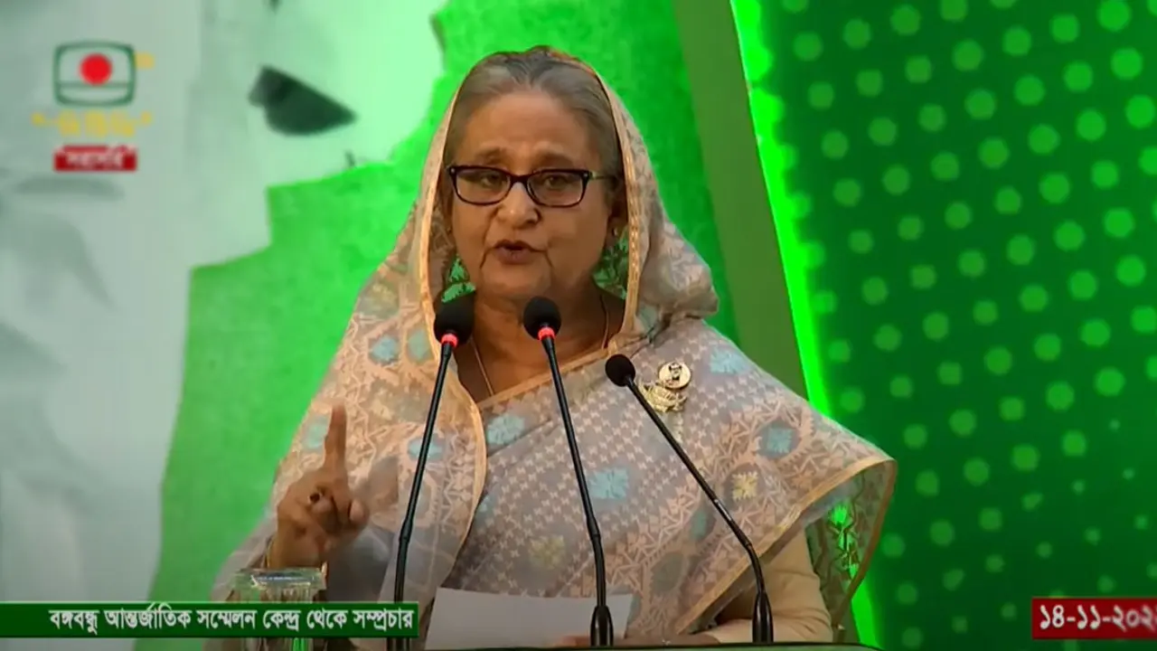 সেবা দিয়ে জনগণের হৃদয় জয় করতে হবে : প্রধানমন্ত্রী