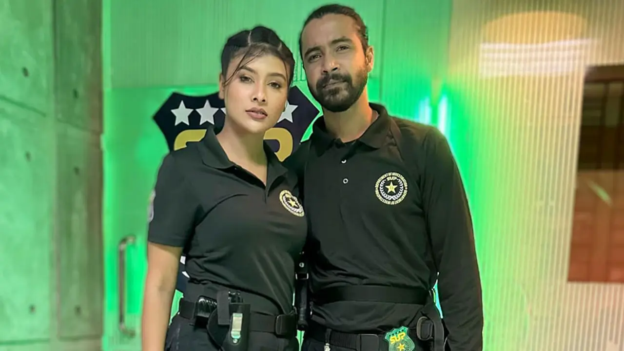 কার এজেন্ট হয়ে কাজ করছেন রাজ-টয়া?