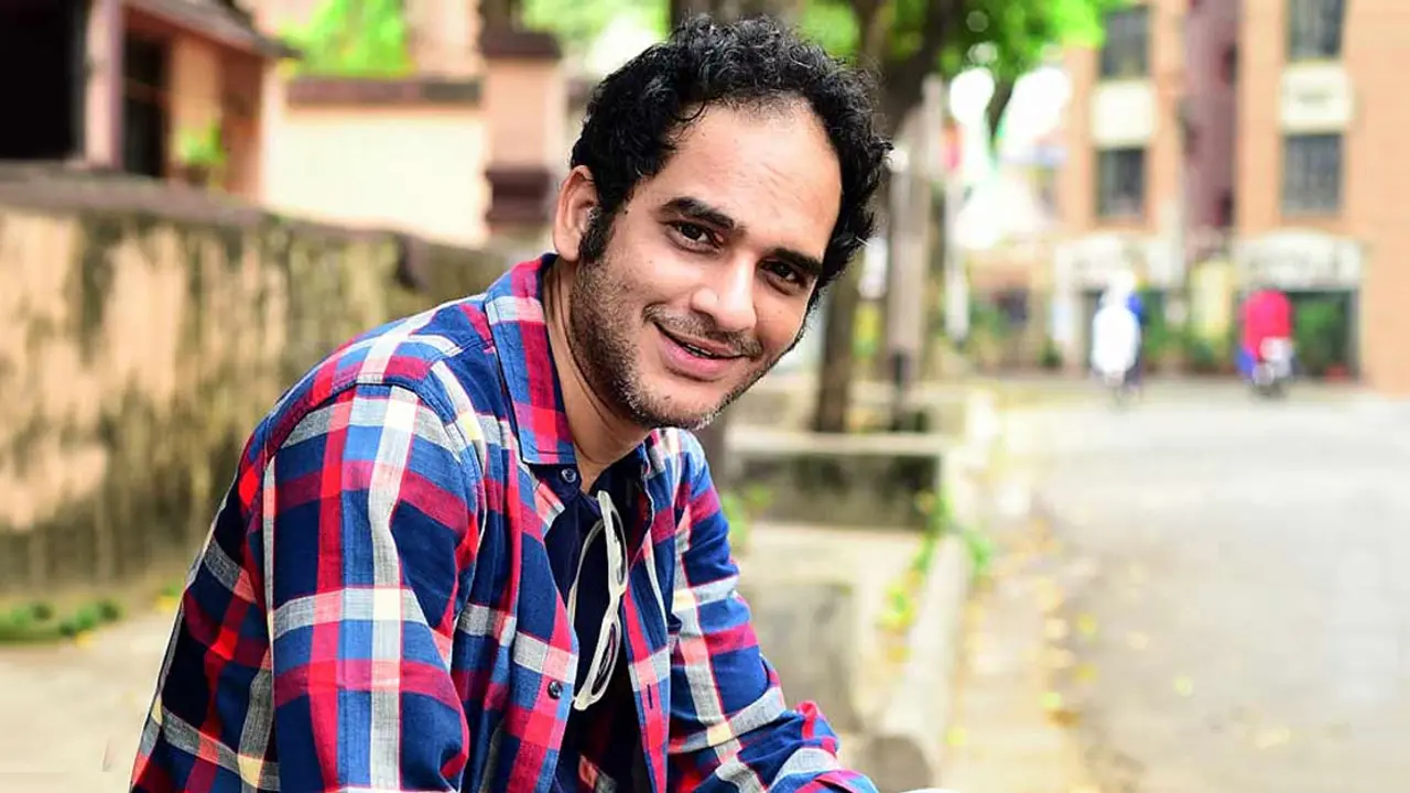 ঋত্বিক চক্রবর্তীর ফেসবুক পোস্ট ঘিরে বিতর্ক