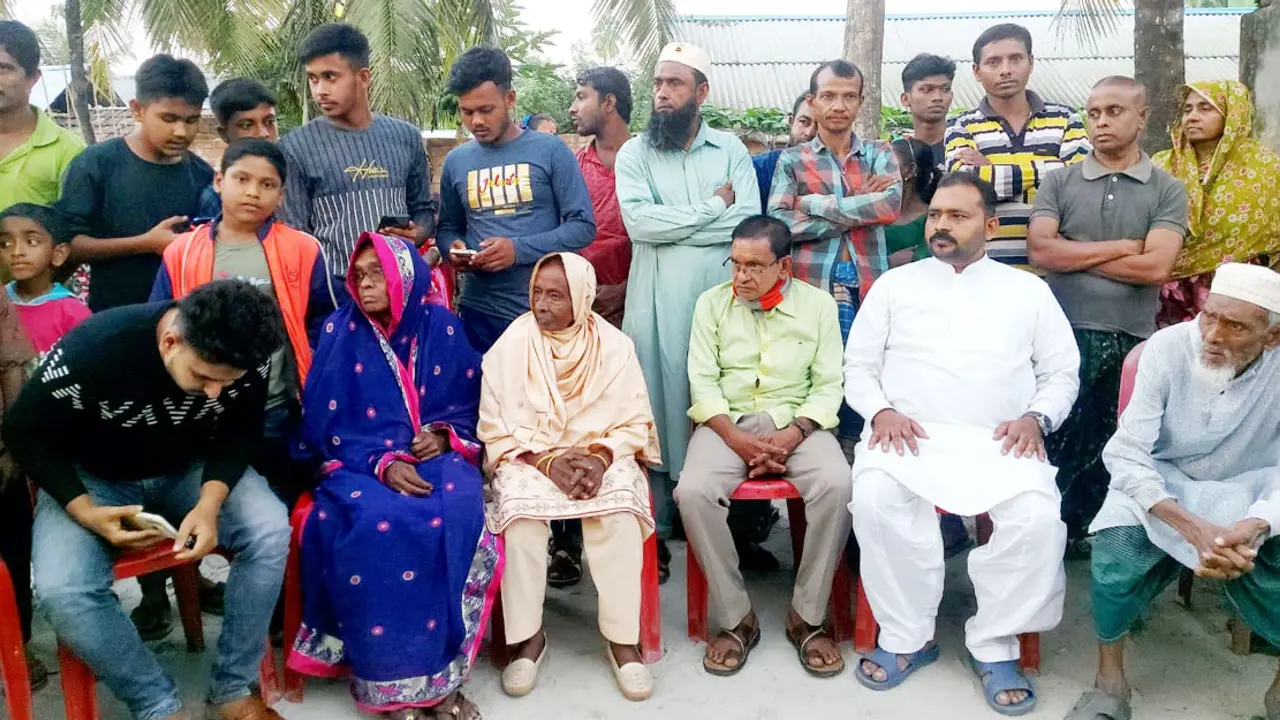 বাংলাদেশে যেভাবে সময় কাটছে একলিমার