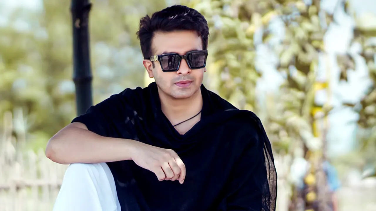 ঘণ্টাব্যাপী লাইভ করবেন শাকিব খান