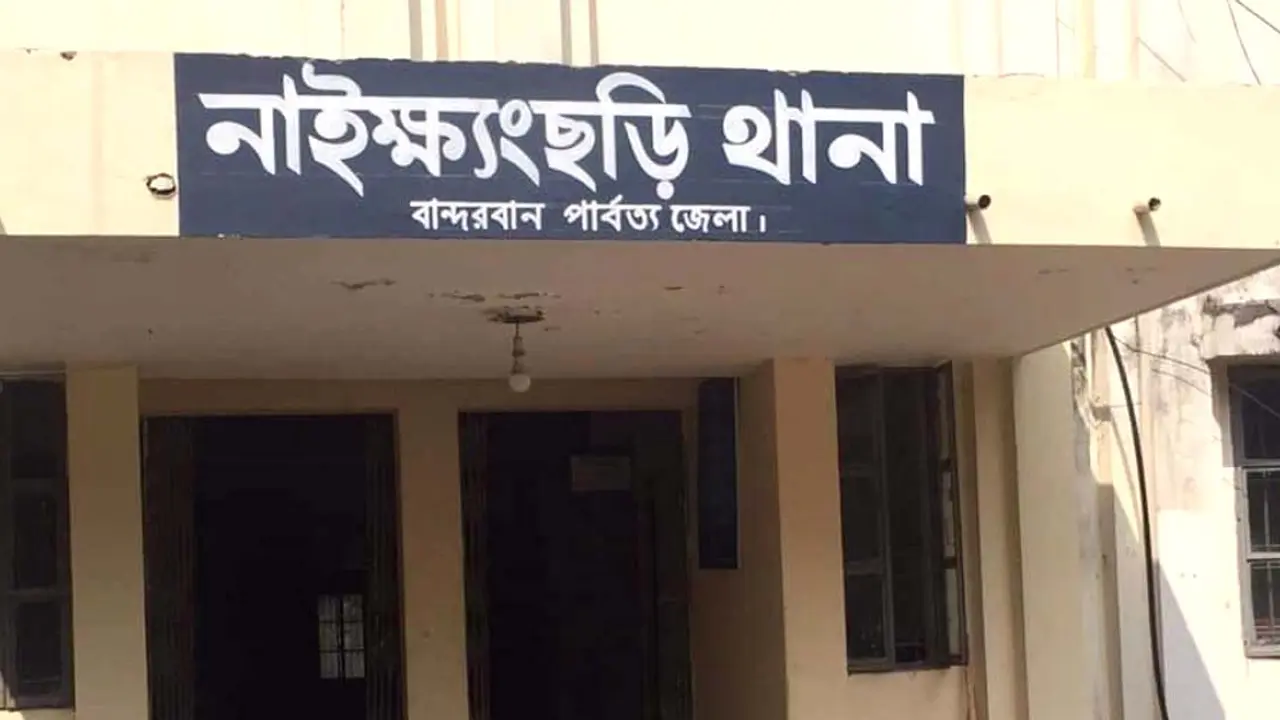 বান্ধবীর সঙ্গে দেখে ফেলায় দপ্তরিকে মেরে ফেলল ৬ষ্ঠ শ্রেণির ছাত্র  