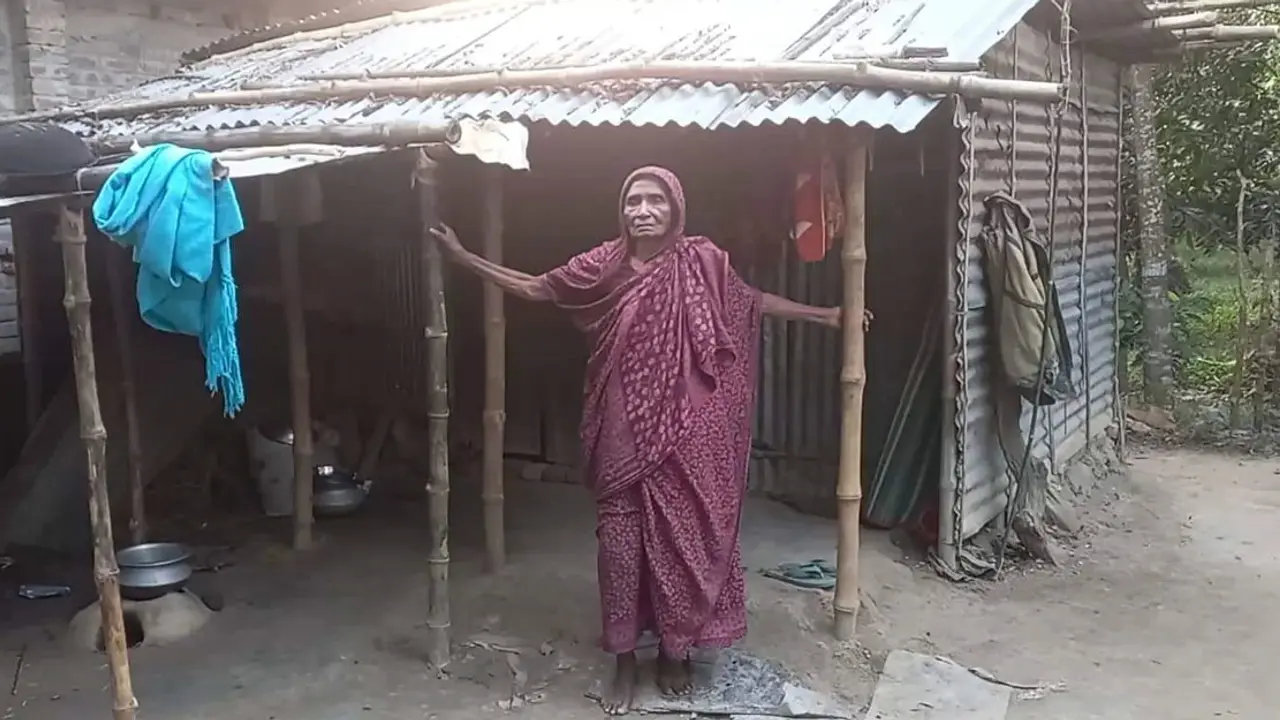 বয়স্ক ভাতা বন্ধের কারণ খুঁজতে গিয়ে জানলেন তিনি মৃত