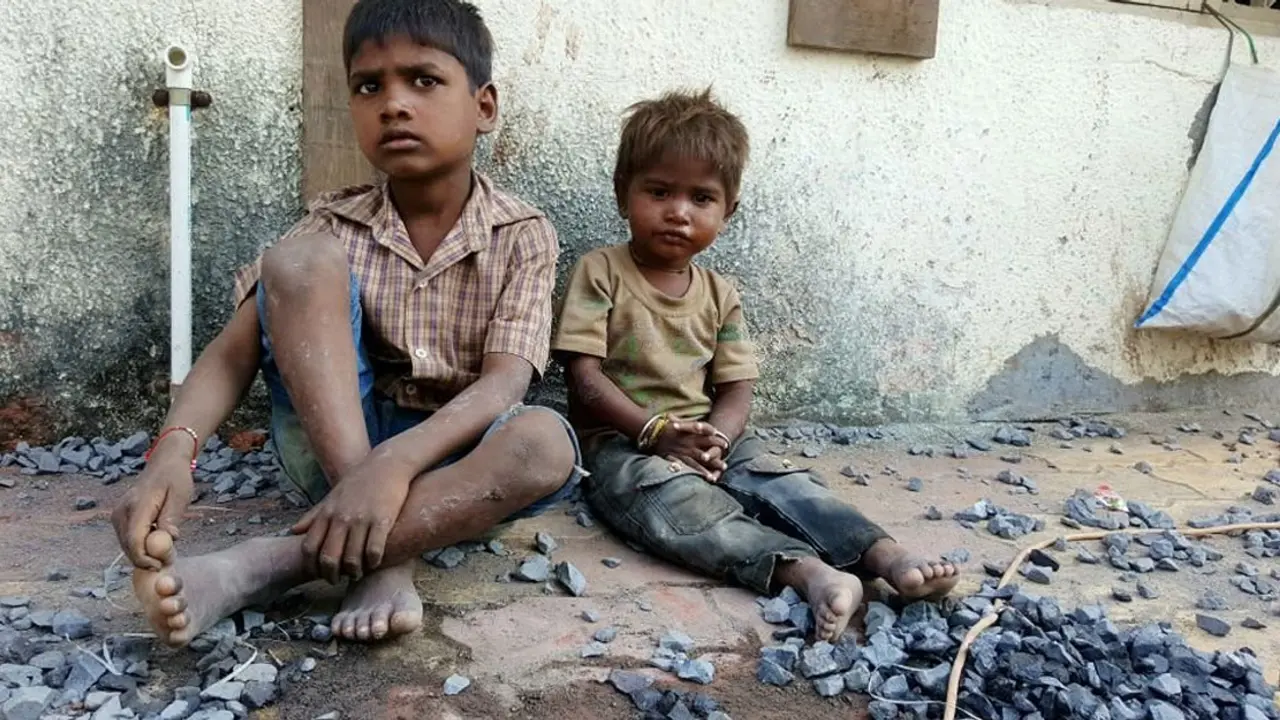 অসহায়কে সহযোগিতা করলে যে সওয়াব