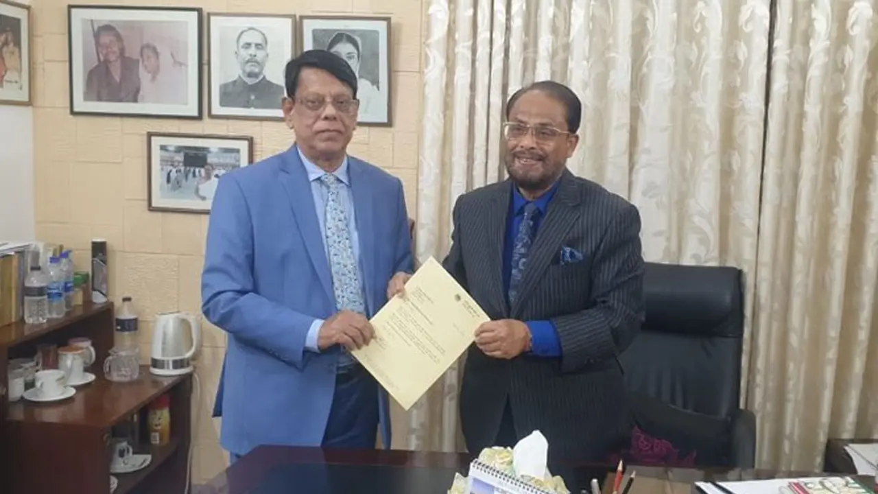 জাতীয় পার্টির চিফ হুইপ হচ্ছেন ফখরুল ইমাম