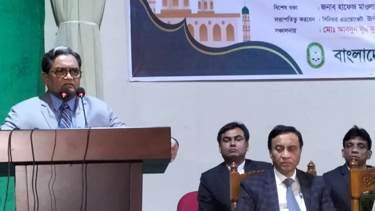 নবীর দেখানো পথে চলতে হবে : প্রধান বিচারপতি