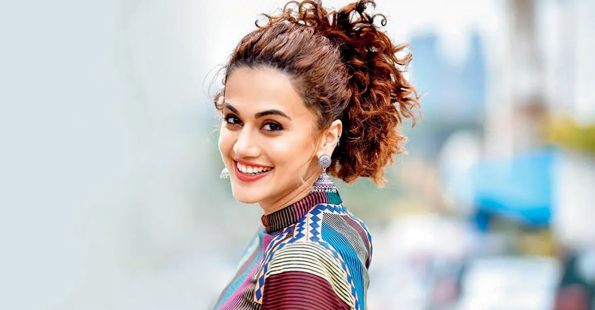 অসভ্যতা না করলে আমিও চেঁচাব না, সাবধান করলেন তাপসী