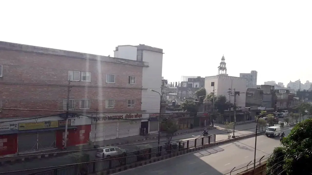 দুর্যোগ কাটিয়ে রোদ ফিরেছে ঢাকাতে