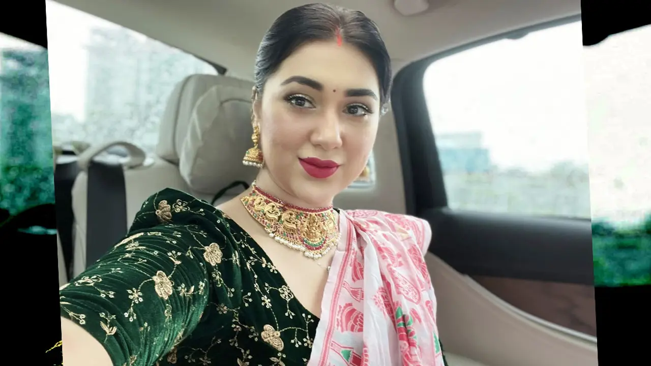 সিঁথিতে সিঁদুর দেখে কেউ বিভ্রান্ত হবেন না: অপু বিশ্বাস