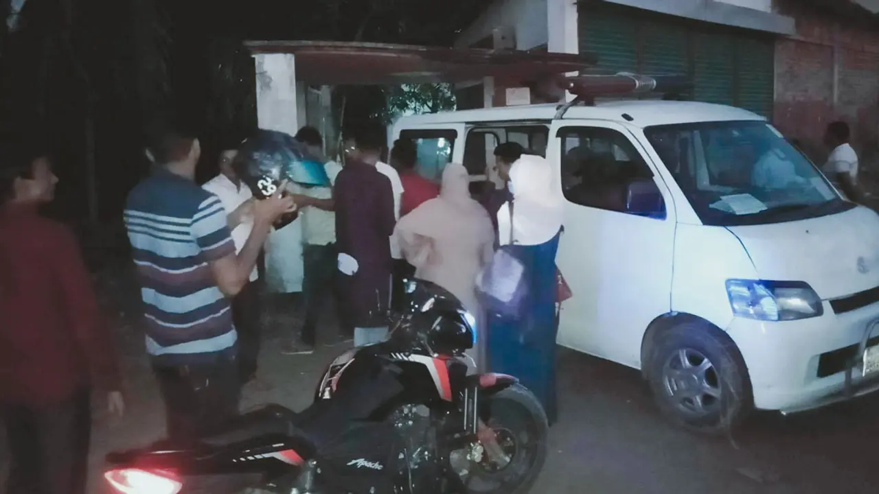 বাগেরহাটে ভুল চিকিৎসায় রোগীর মৃত্যু, ক্লিনিক সিলগালা