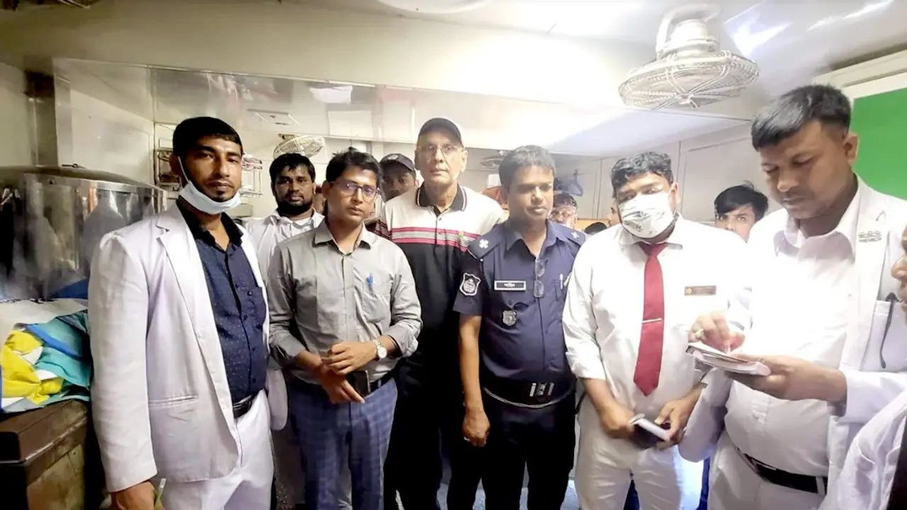 বিনা টিকিটে ট্রেনে ভ্রমণ, ২৭২ যাত্রীকে জরিমানা