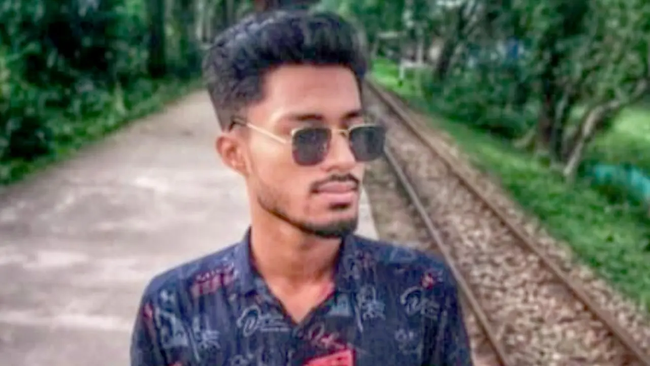 বাসা থেকে ডেকে নিয়ে কুপিয়ে হত্যা, আটক ২