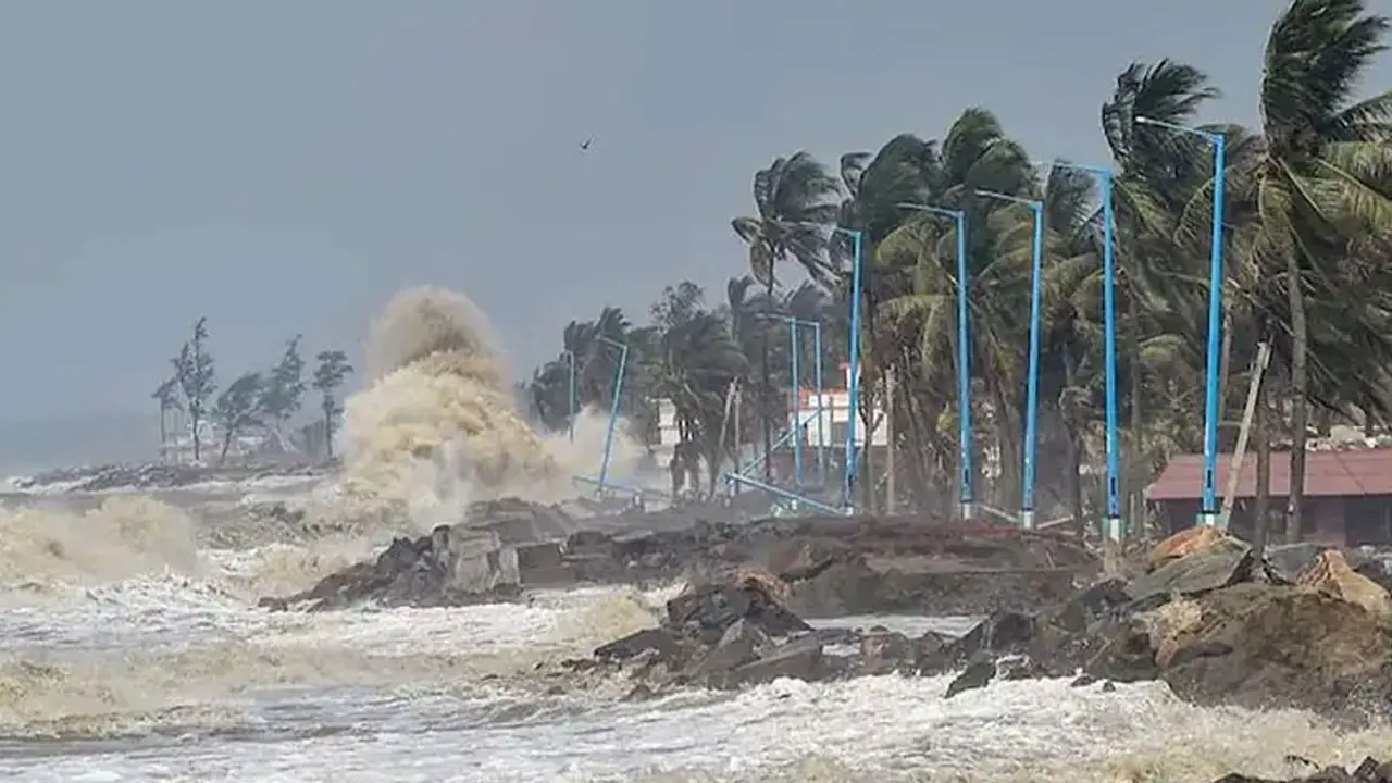 যেসব ঝড়ে লন্ডভন্ড হয়েছিল বাংলাদেশ