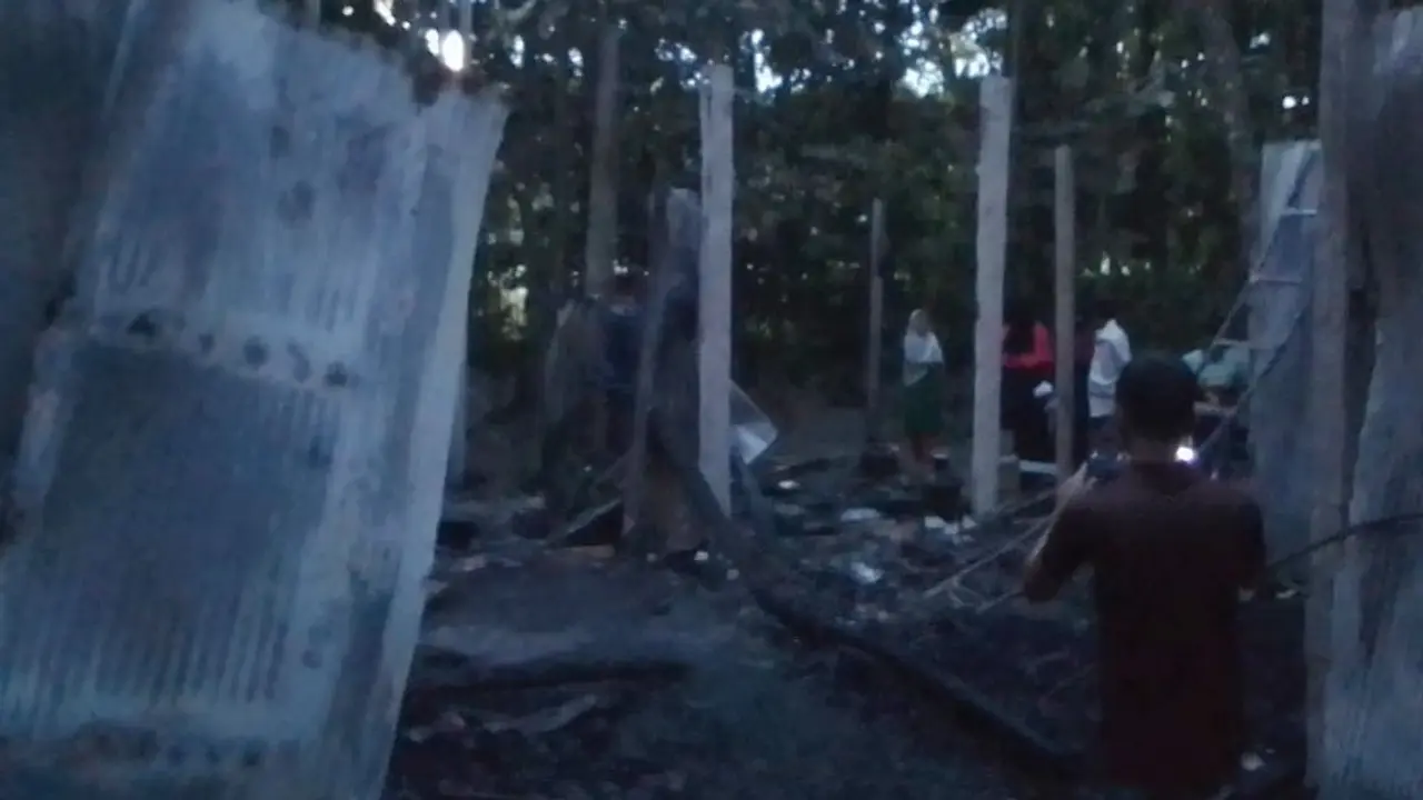 ঘুমের মধ্যে পুড়ে অঙ্গার কিশোরী, ঢামেকে ভর্তি মা-ভাই