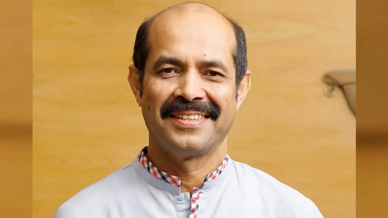সুস্থতার জন্য সবার কাছে দোয়া চেয়েছেন মেয়র আতিক