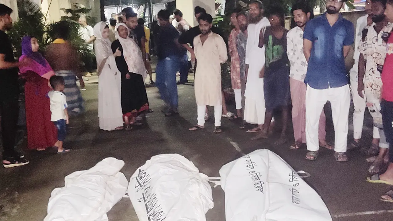 নারায়ণগঞ্জে নৌকাডুবি : তিনজনের মরদেহ উদ্ধার