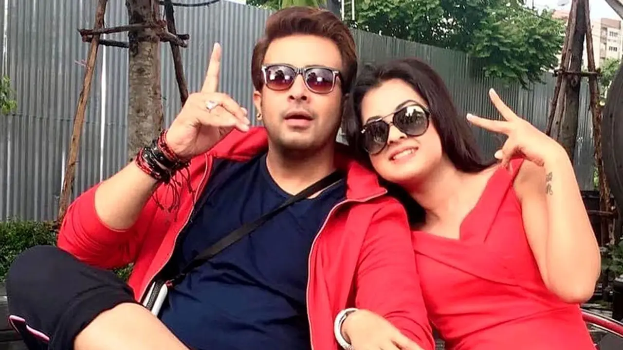 শাকিবের সঙ্গে বিচ্ছেদের গুজব উড়িয়ে যা বললেন বুবলী