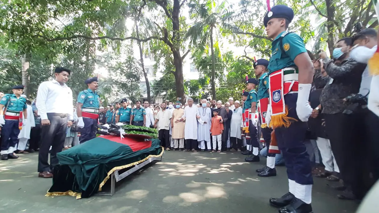 আকবর আলি খানের জানাজা সম্পন্ন