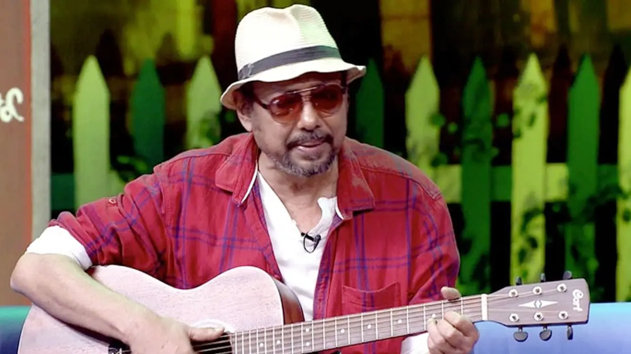 অঞ্জন দত্তের নামে প্রযোজকের মামলা