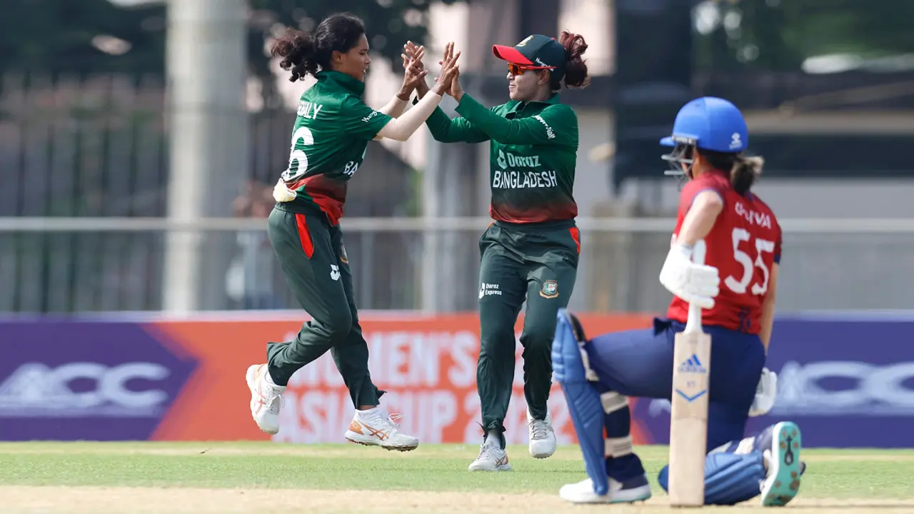 থাইল্যান্ডকে উড়িয়ে চ্যাম্পিয়নের মতোই শুরু বাংলাদেশের