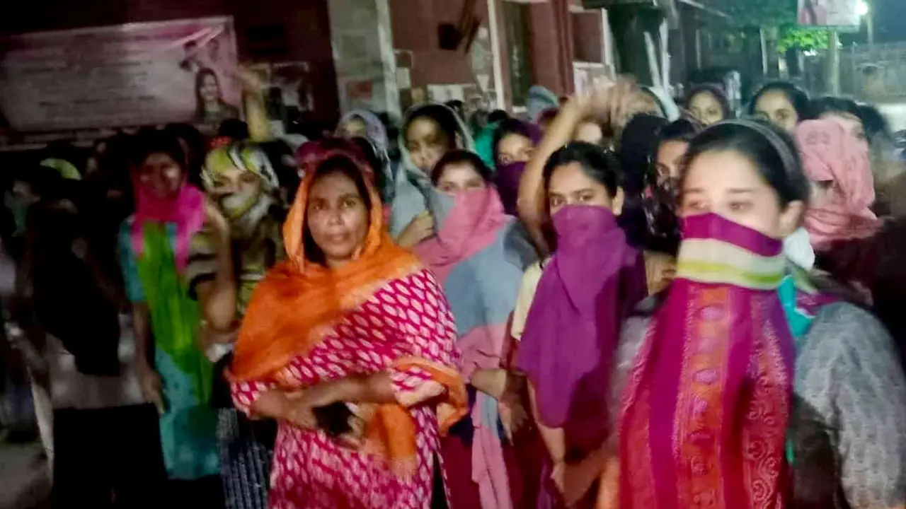 ছাত্রলীগের কোন্দলে মধ্যরাতে উত্তপ্ত ইডেন কলেজ