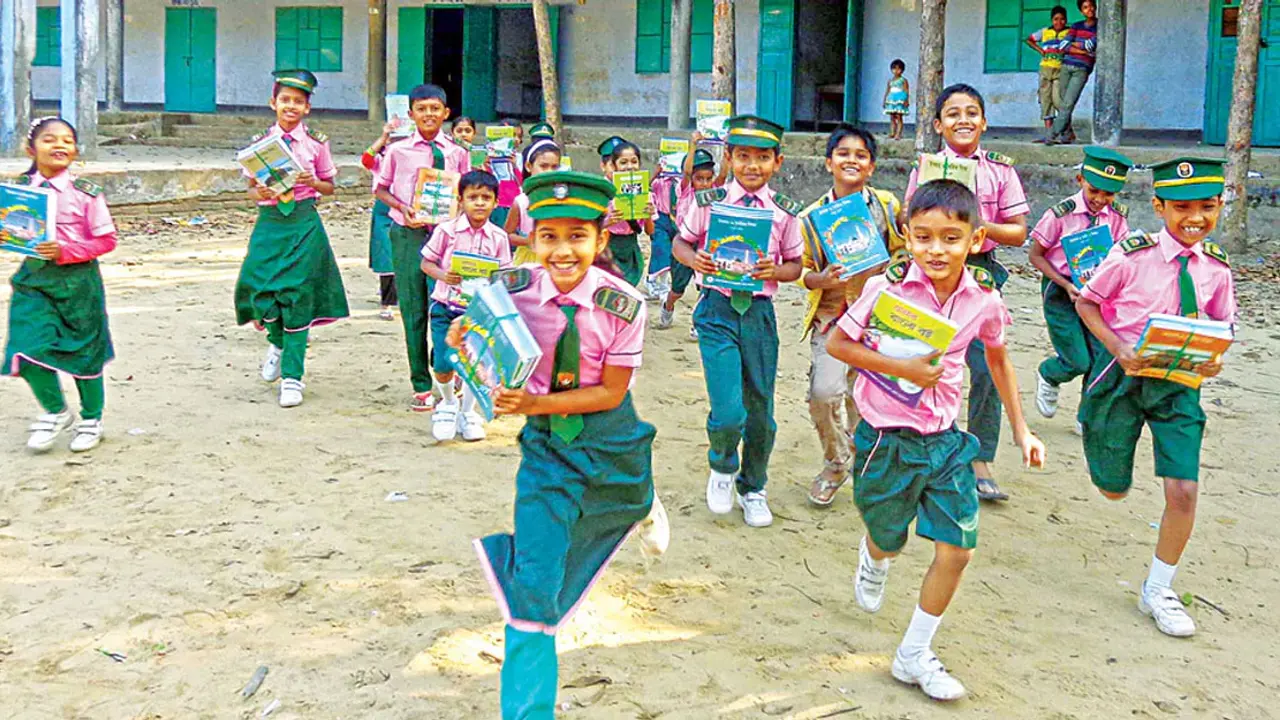 ৬০ বছরে শিক্ষা দিবস
