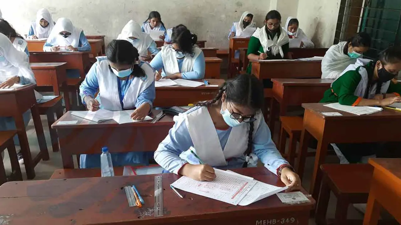 এসএসসিতে বসেছে ২০ লাখ শিক্ষার্থী