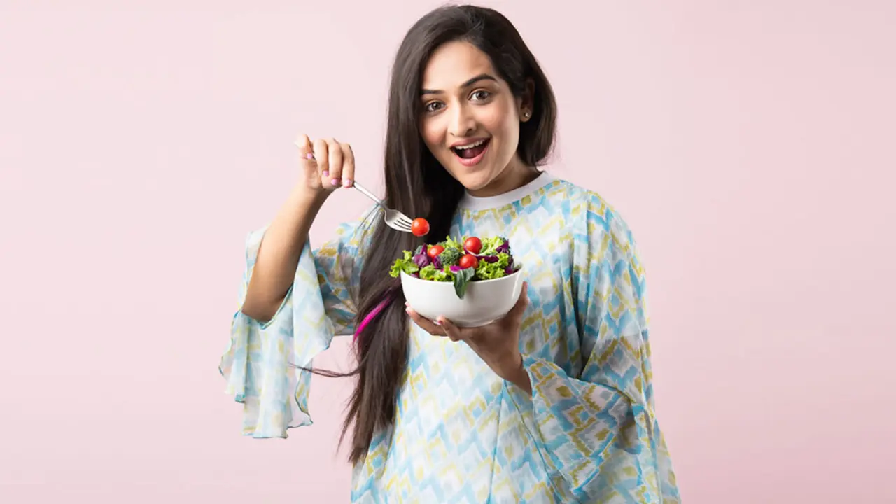 চোখ ভালো রাখতে যেসব সবজি ও ফল খাবেন