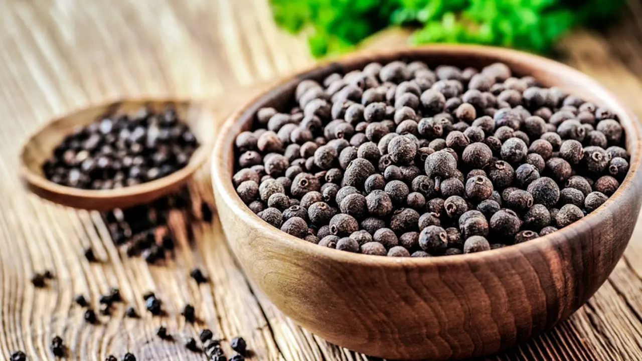 গোল মরিচ খাওয়ার ৪ উপকারিতা