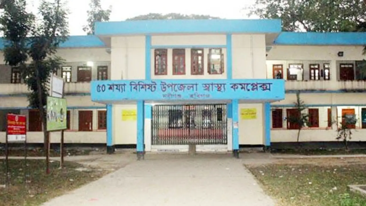 মসজিদের জুতার বাক্স থেকে নবজাতক উদ্ধার
