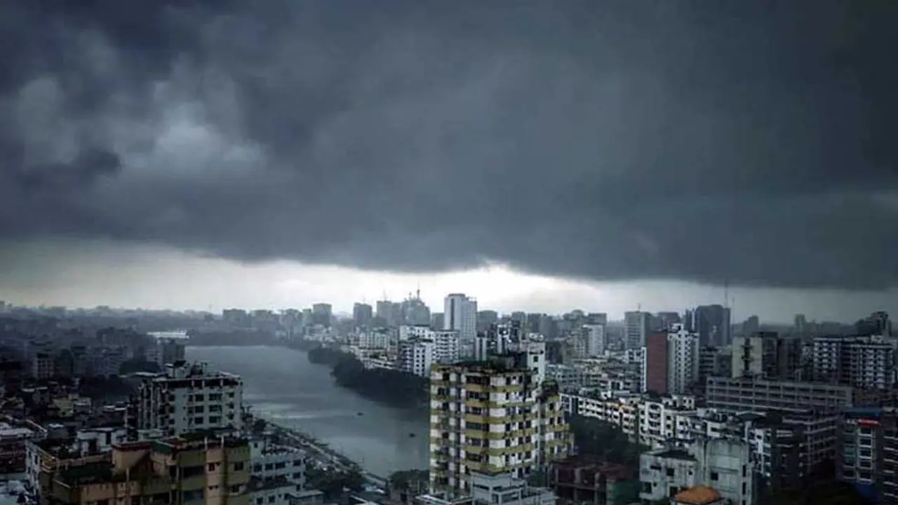দেশের ৯ অঞ্চলে ঝোড়ো হাওয়াসহ বজ্রবৃষ্টির আভাস