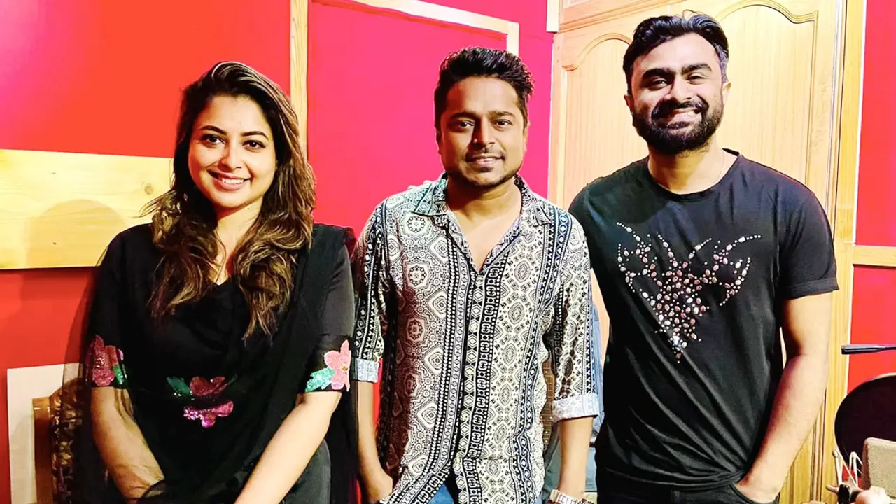 তিন শিল্পীর গান ‘পাই না তোকে’