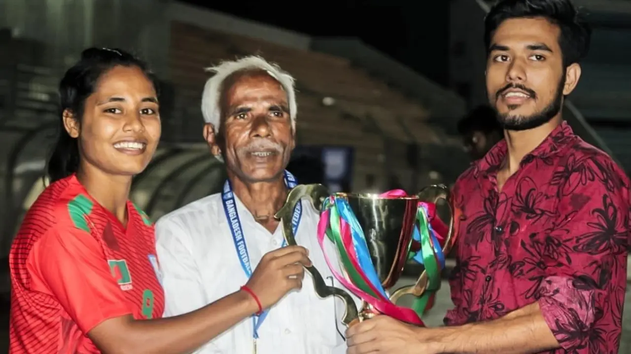 খেলা দেখতে পারলেন না ফাইনালের সেরা কৃষ্ণার মা