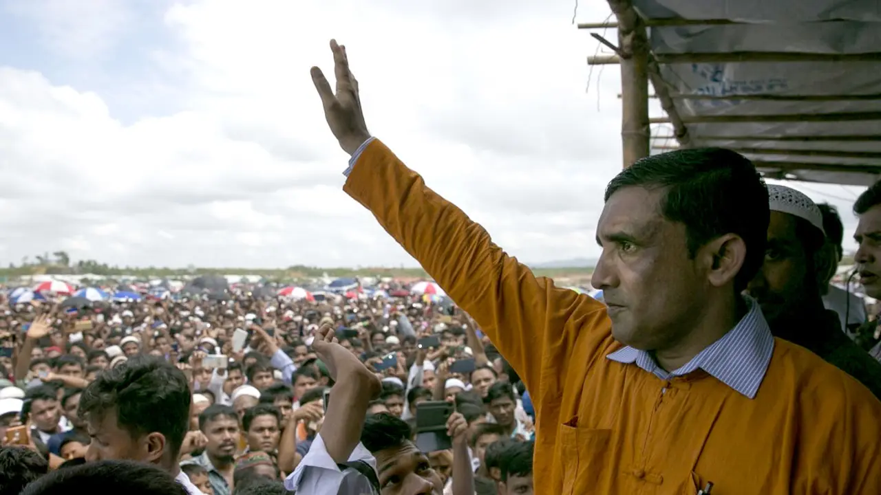 ক্যাম্প ছেড়েছে নিহত রোহিঙ্গা নেতা মুহিবুল্লার মা’সহ ১৪ স্বজন