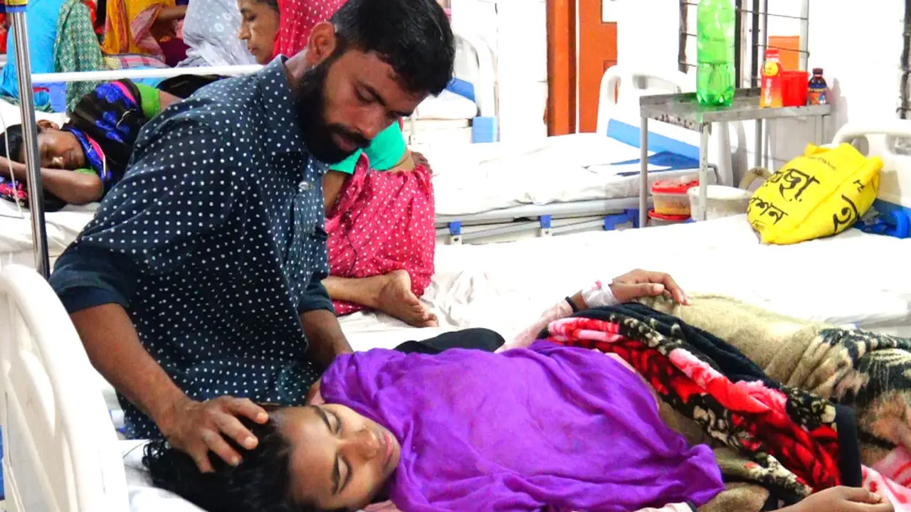অভাবে জন্মের পরের দিন নবজাতককে দত্তক দিলেন বাবা-মা