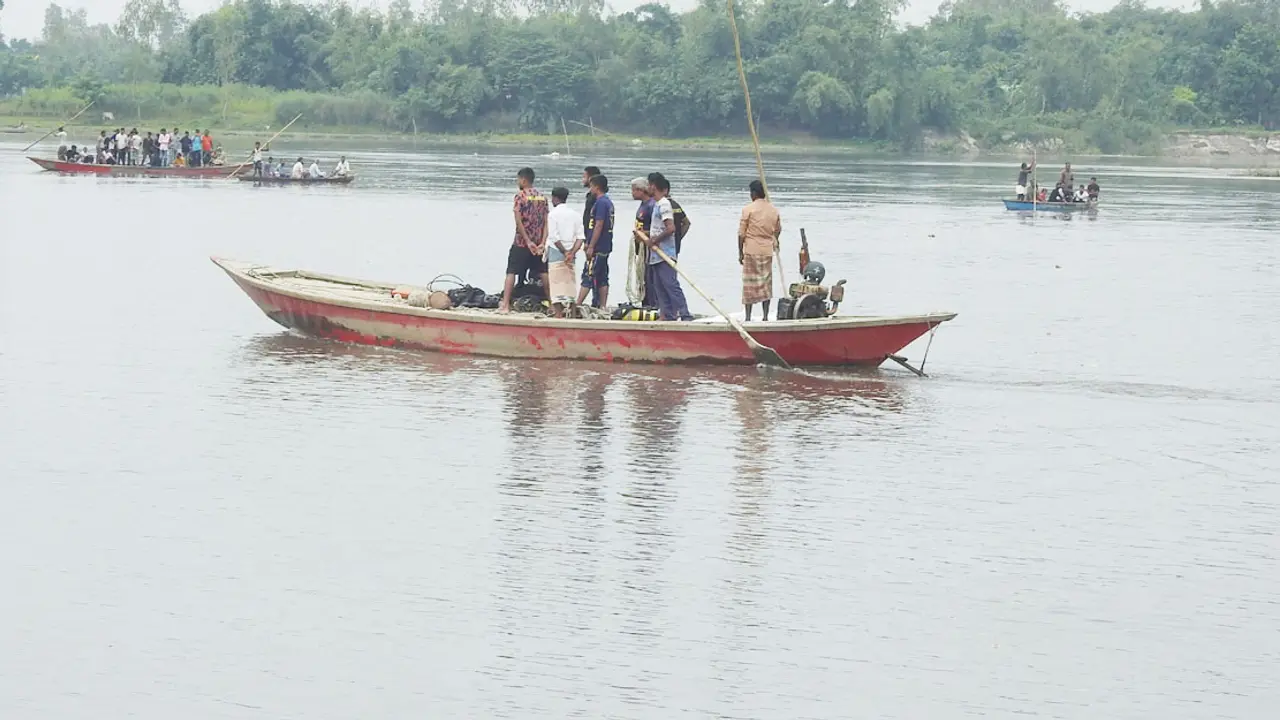 পঞ্চগড়ে নৌকাডুবির ঘটনায় মৃত বেড়ে ৫৭