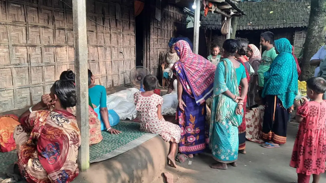 পরিবারের চার সদস্য হারিয়ে নির্বাক রবিন চন্দ্র
