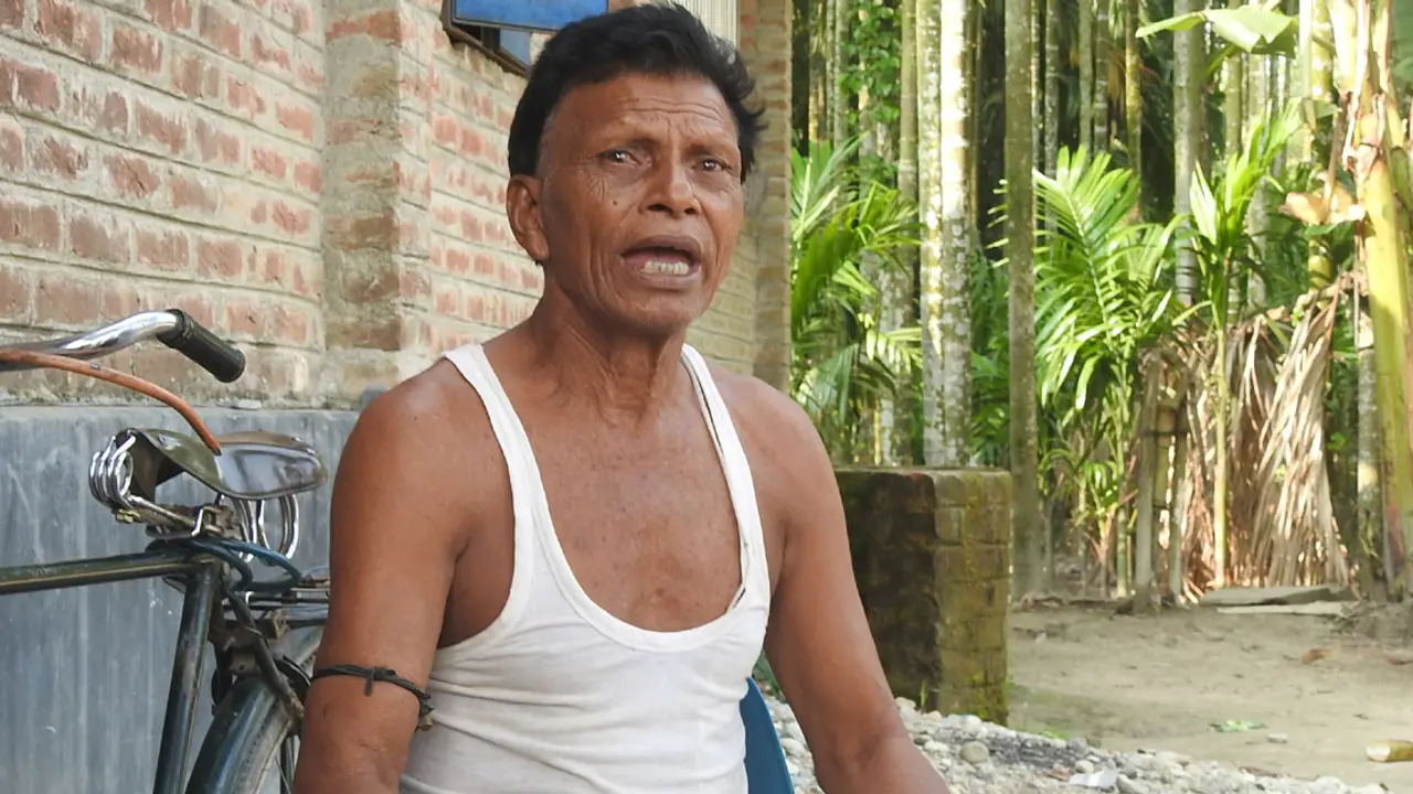 ‘আমার বংশের প্রদীপটা শ্যাষ হয়া গেইছে’