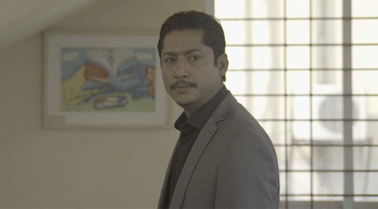 ‘বীরত্ব’ সিনেমায় পুলিশের চরিত্রে রওনক