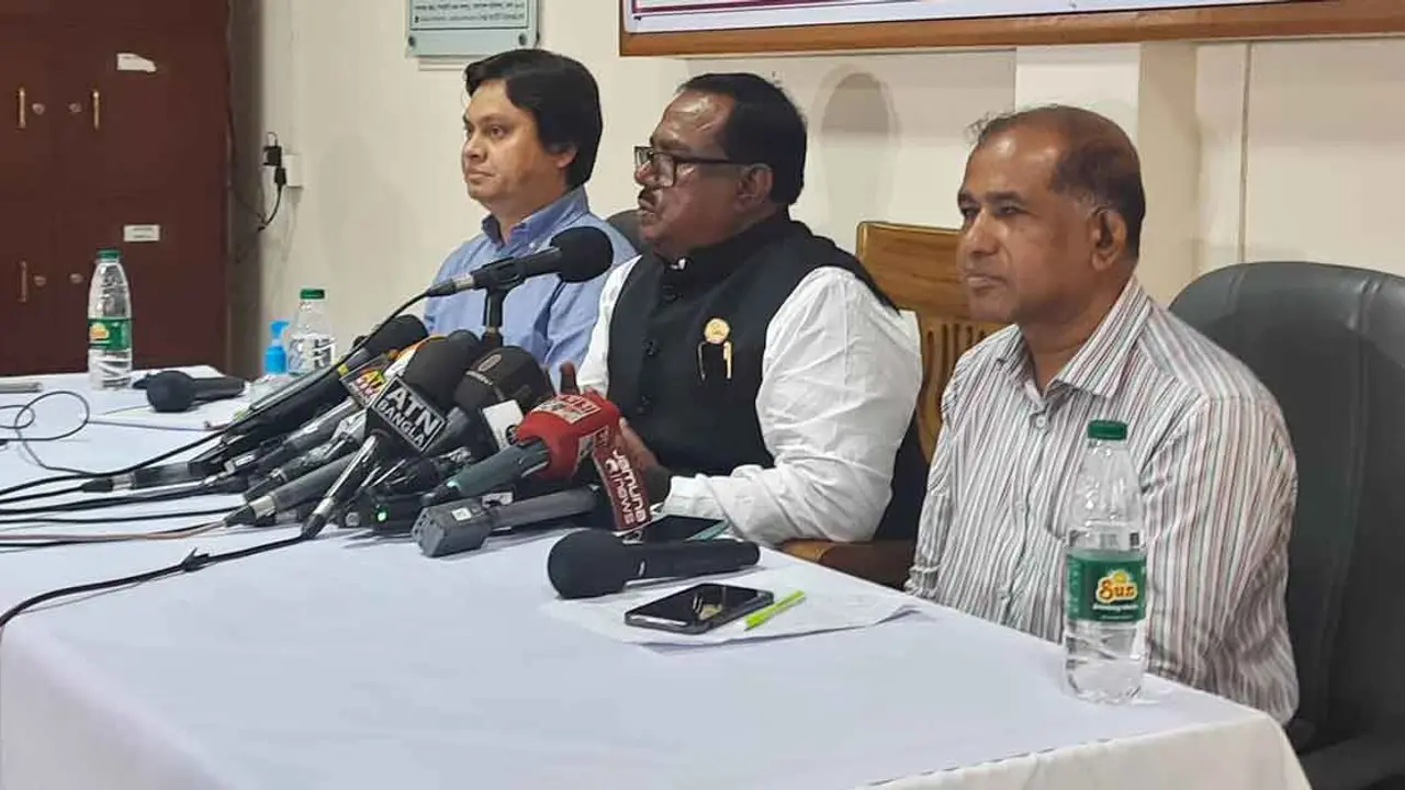 বিদেশ থেকে গম আসছে, সমস্যা হবে না : খাদ্যমন্ত্রী
