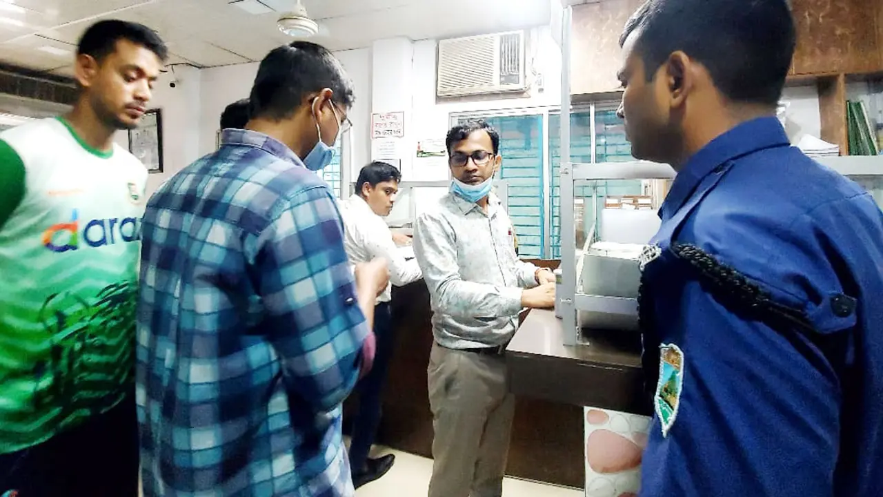 হাসপাতালের প্যাথলজির ফ্রিজে গরুর মাংস, গুনতে হলো জরিমানা