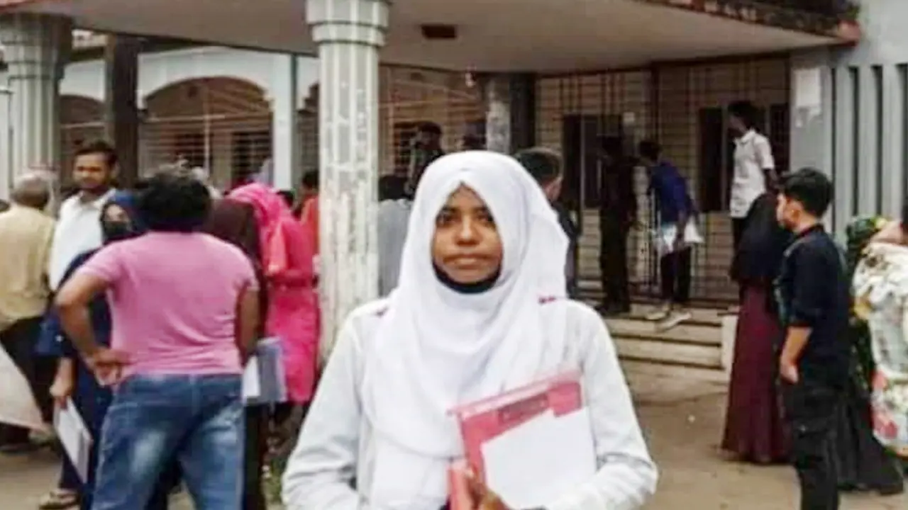 বাবার মরদেহ মর্গে রেখে পরীক্ষার কেন্দ্রে সুমনা