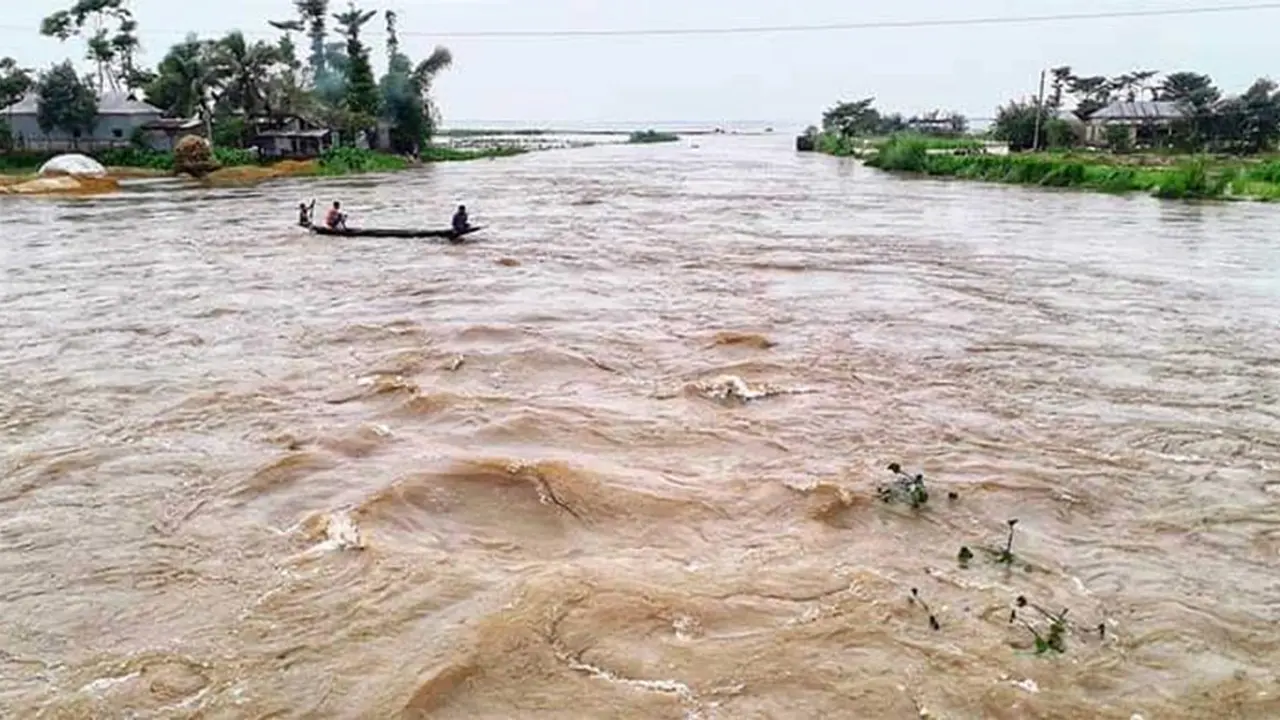 সব নদীর পানি বাড়ার আভাস