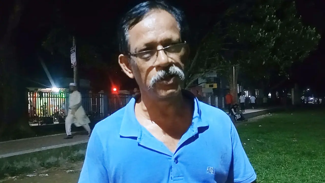 ৪০ বছর ধরে হাঁটছেন নন্দন