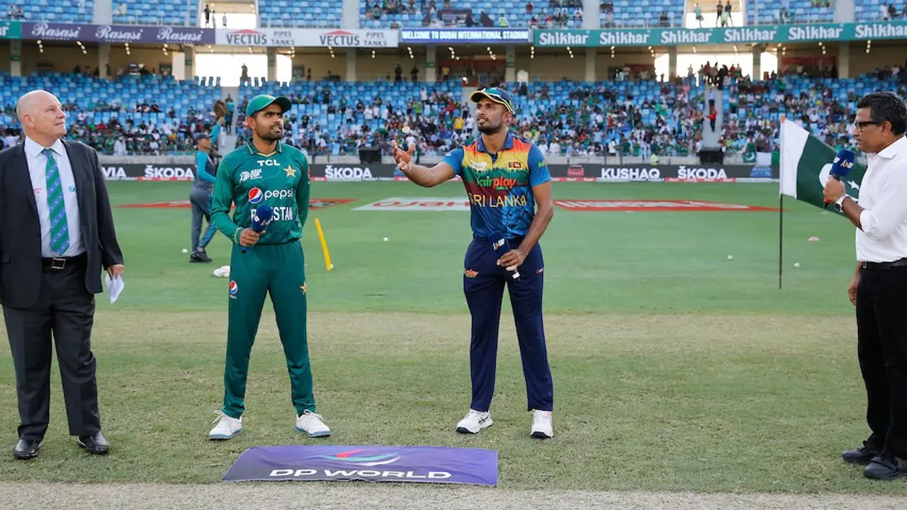 ‘ফাইনালের মহড়ায়’ টস হেরে ব্যাটিংয়ে পাকিস্তান