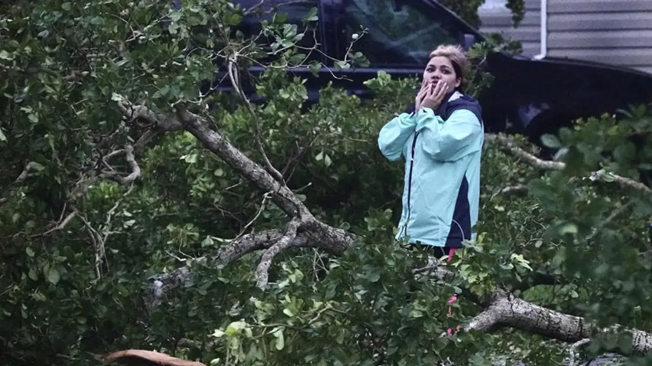 ফ্লোরিডায় হারিকেন ইয়ানের তাণ্ডব, ২০ লাখ গ্রাহক বিদ্যুৎহীন
